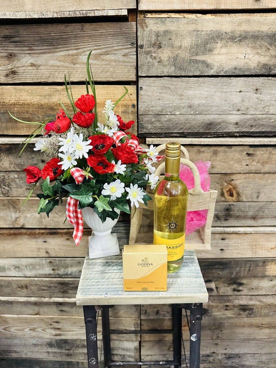 Poppy Surprise Bundle Port Charlotte Florist (FL) SameDay Flower