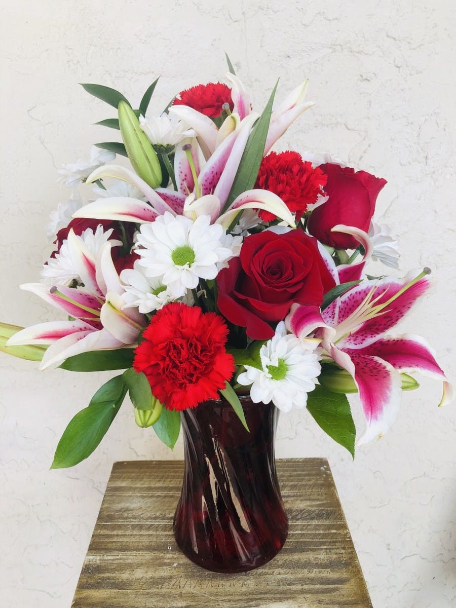 Be My Love Bouquet with Red Roses | Port Charlotte (FL) Flower Delivery ...